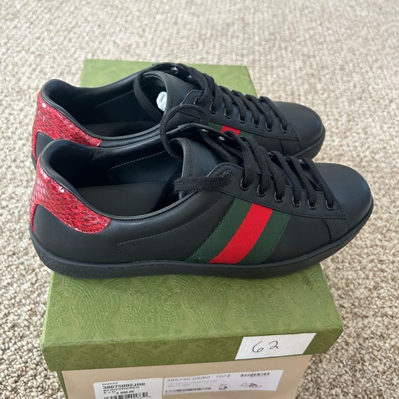 Gucci sneakers - Picture 2 of 15